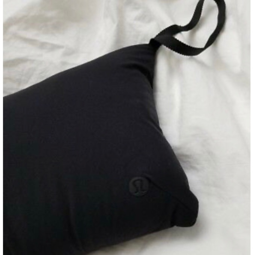 Lululemon “Pack In The Heat” Puffer Scarf - Picture 3 of 6